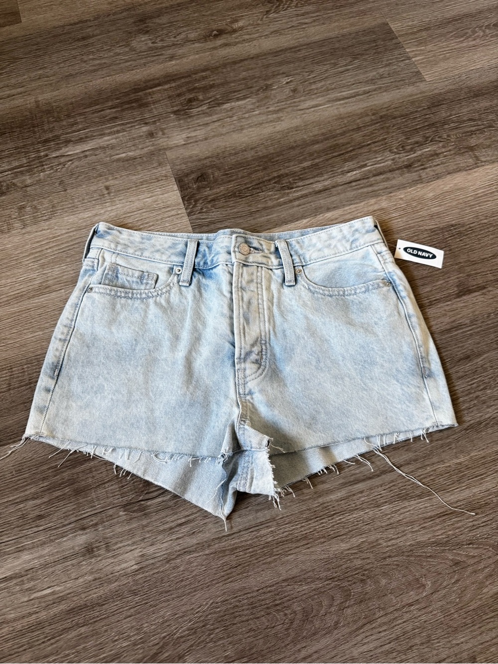 NWT Old Navy OG high rise light wash shorts 6